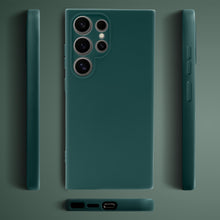 Lade das Bild in den Galerie-Viewer, Moozy Lifestyle. Silicone Case for Samsung S24 Ultra, Dark Green - Liquid Silicone Lightweight Cover with Matte Finish and Soft Microfiber Lining, Premium Silicone Case