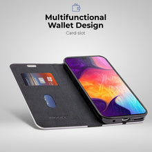 Lade das Bild in den Galerie-Viewer, Moozy Wallet Case für Samsung A50, Black Carbon – Metallischer Kantenschutz Magnetverschluss Flip Cover mit Kartenhalter