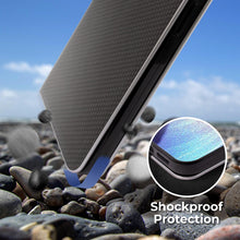 Lade das Bild in den Galerie-Viewer, Moozy Wallet Case für Samsung A50, Black Carbon – Metallischer Kantenschutz Magnetverschluss Flip Cover mit Kartenhalter
